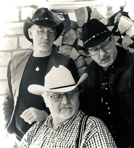 “Western Trail Country Band” spielt im SCHUSSENRIEDER Bierkrugstadel